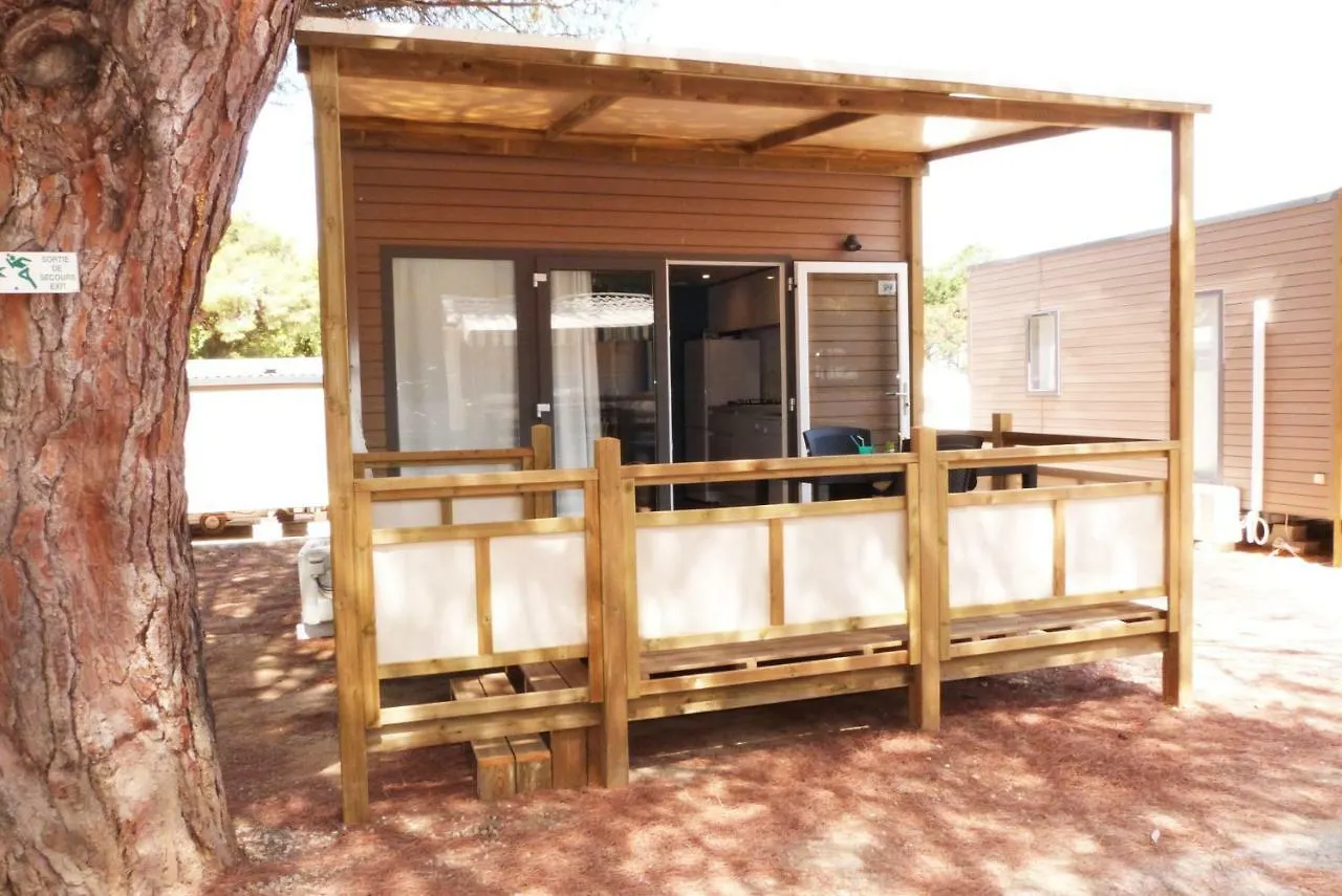 Camping le Méditerranée Hyères 2*,