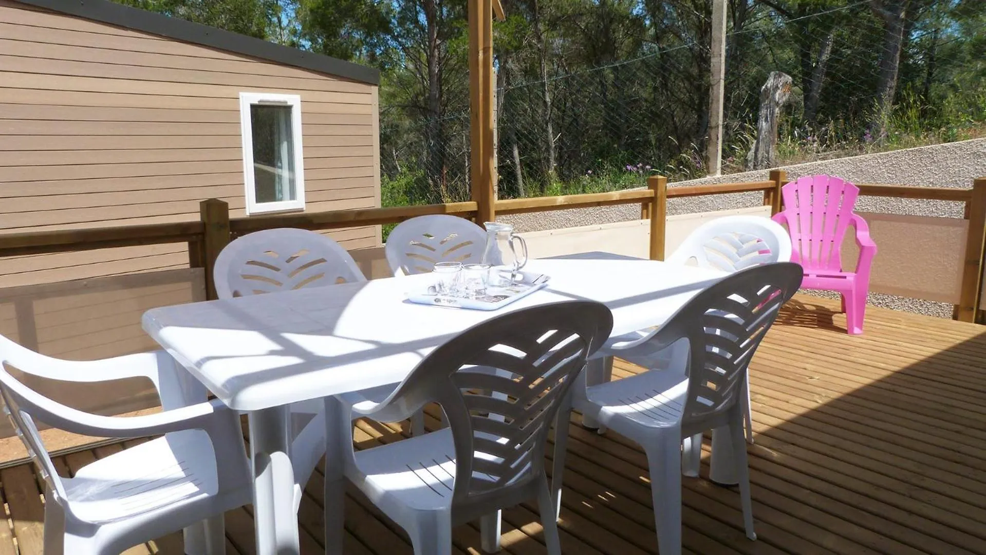 הייר Camping Le Mediterranee אתר קמפינג
