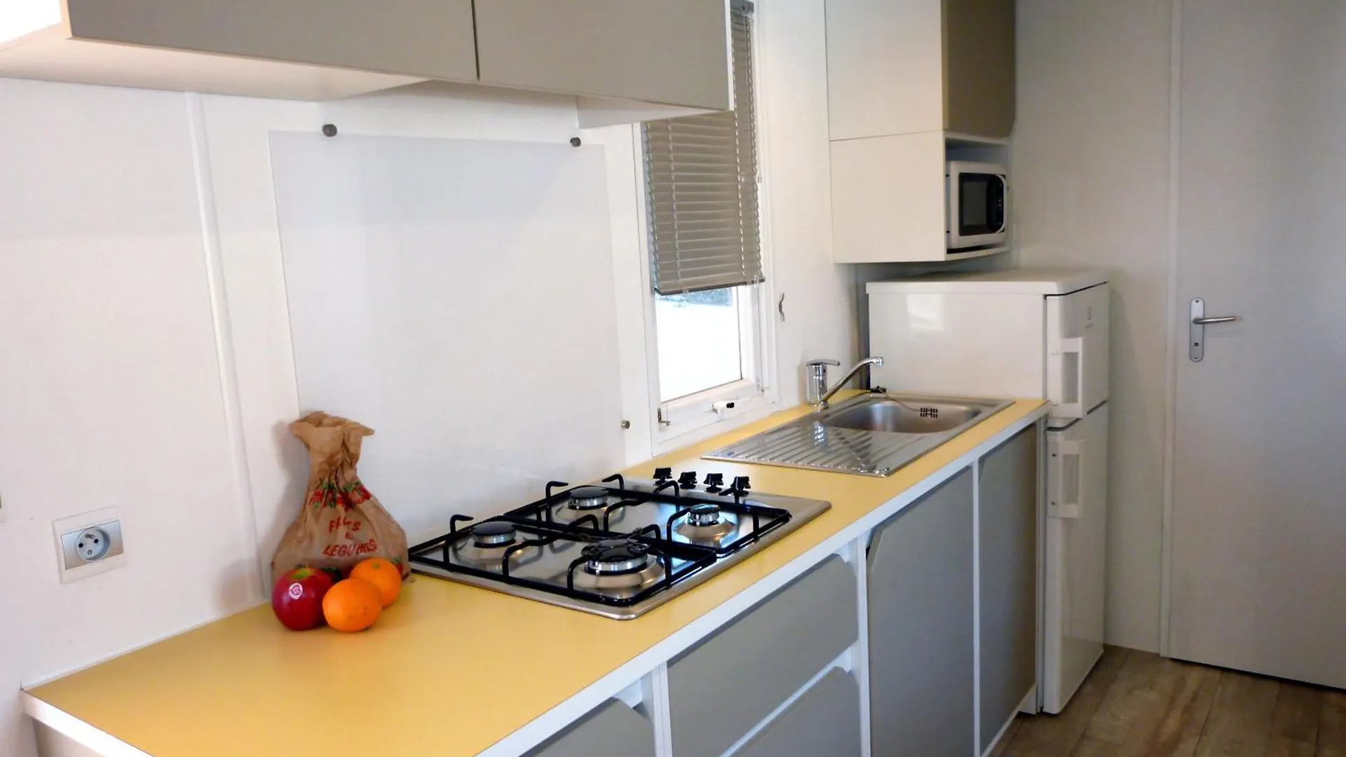 Camping Le Mediterranee Hyeres Campsite